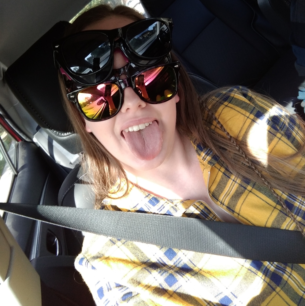 Meet your Posher, Katelyn